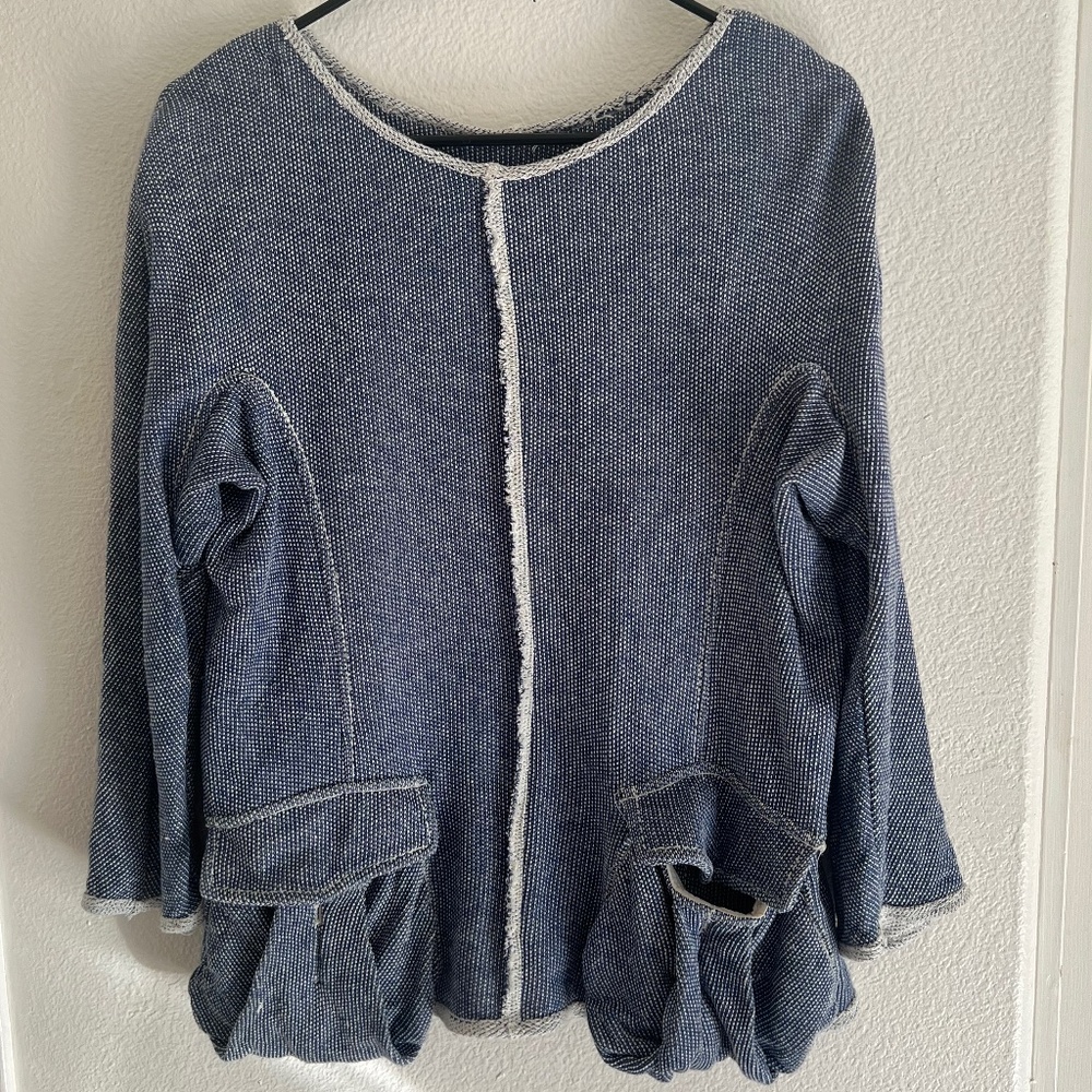 MAX STUDIO BLUE TOP
